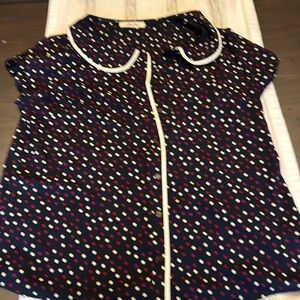 Jessy short sleeve blue with burgundy/white dots white trim blouse size large
